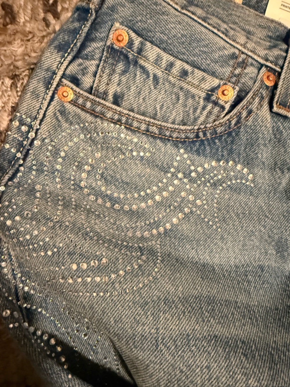 NWT BEYONCE 🌟 ⭐️ 💫 Levi's Light Blue Denim Jeans with Leather Patch - Picture 9 of 13